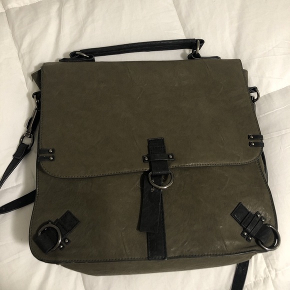 Simply Vegan Messenger bag - Picture 1 of 4